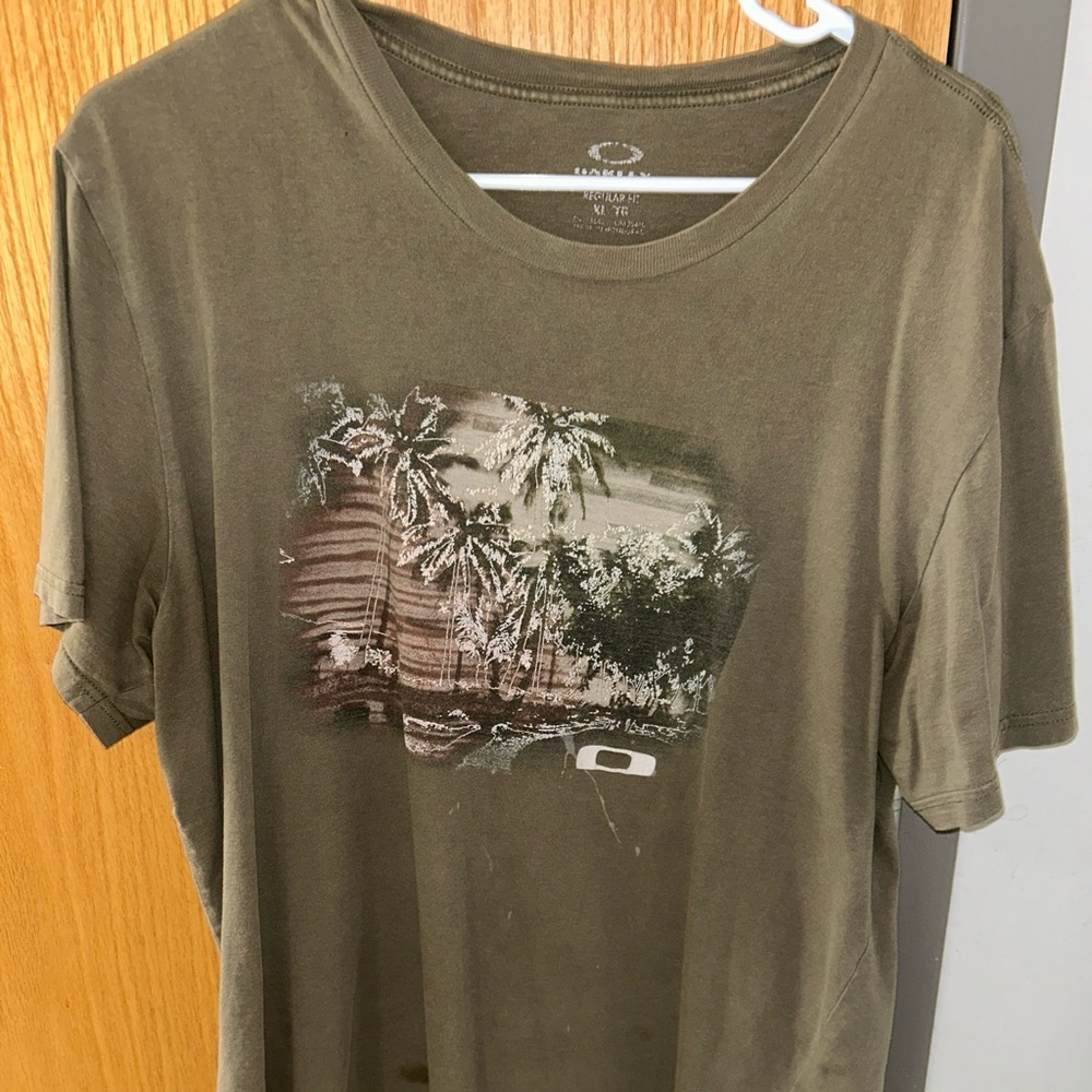 Vintage OAKLEY Olive Green T-shirt